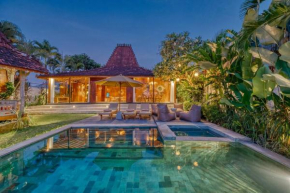 Villa Kayu 4BR with Stunning Rice Field Views by Santi Management